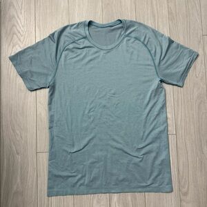 Lululemon Metal Vent T Shirt 2.0 Light Blue Medium